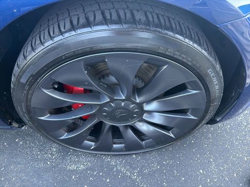 Used 2023 Tesla Model 3 Performance image 8