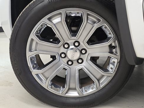 Used 2018 GMC Sierra 1500 Denali w/ Denali Ultimate Package AWD/4WD image 46