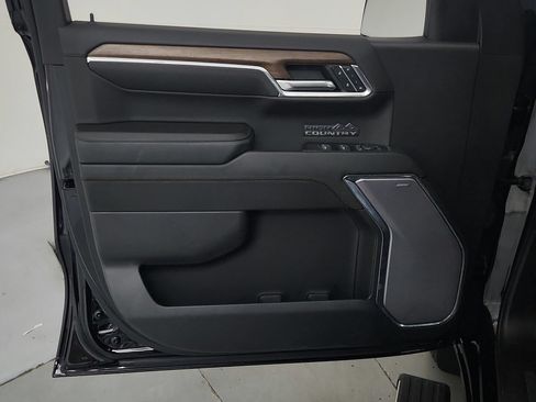 Certified 2023 Chevrolet Silverado 1500 High Country w/ High Country Premium Package AWD/4WD image 16