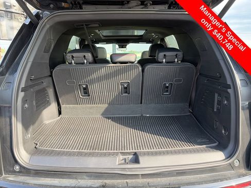 Used 2024 Chevrolet Traverse RS w/ LPO, Floor Liner Package FWD image 6