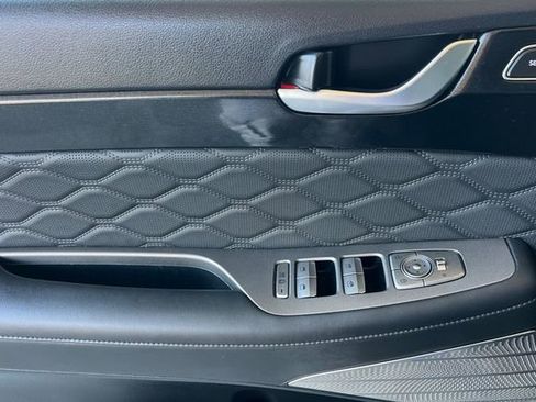 Used 2022 Hyundai Palisade Calligraphy image 11