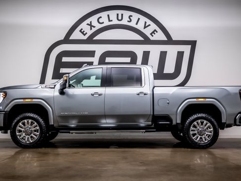 Used 2024 GMC Sierra 2500 Denali w/ Technology Package AWD/4WD image 6