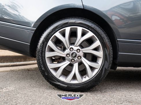 Used 2018 Land Rover Range Rover Long Wheelbase Supercharged image 11