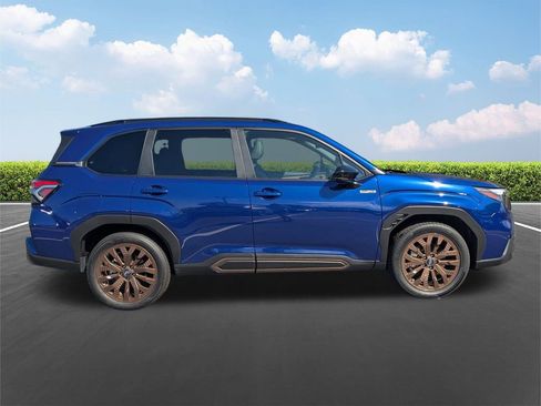 Used 2025 Subaru Forester Sport image 3