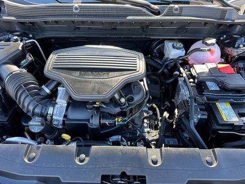 Used 2025 Chevrolet Blazer Premier w/ LPO, Black Sport Package image 9