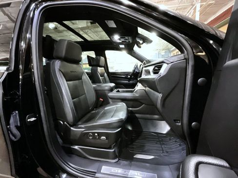 Certified 2021 GMC Yukon Denali w/ Denali Premium Package image 15