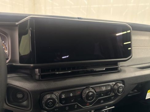 Used 2025 Jeep Gladiator Willys image 13