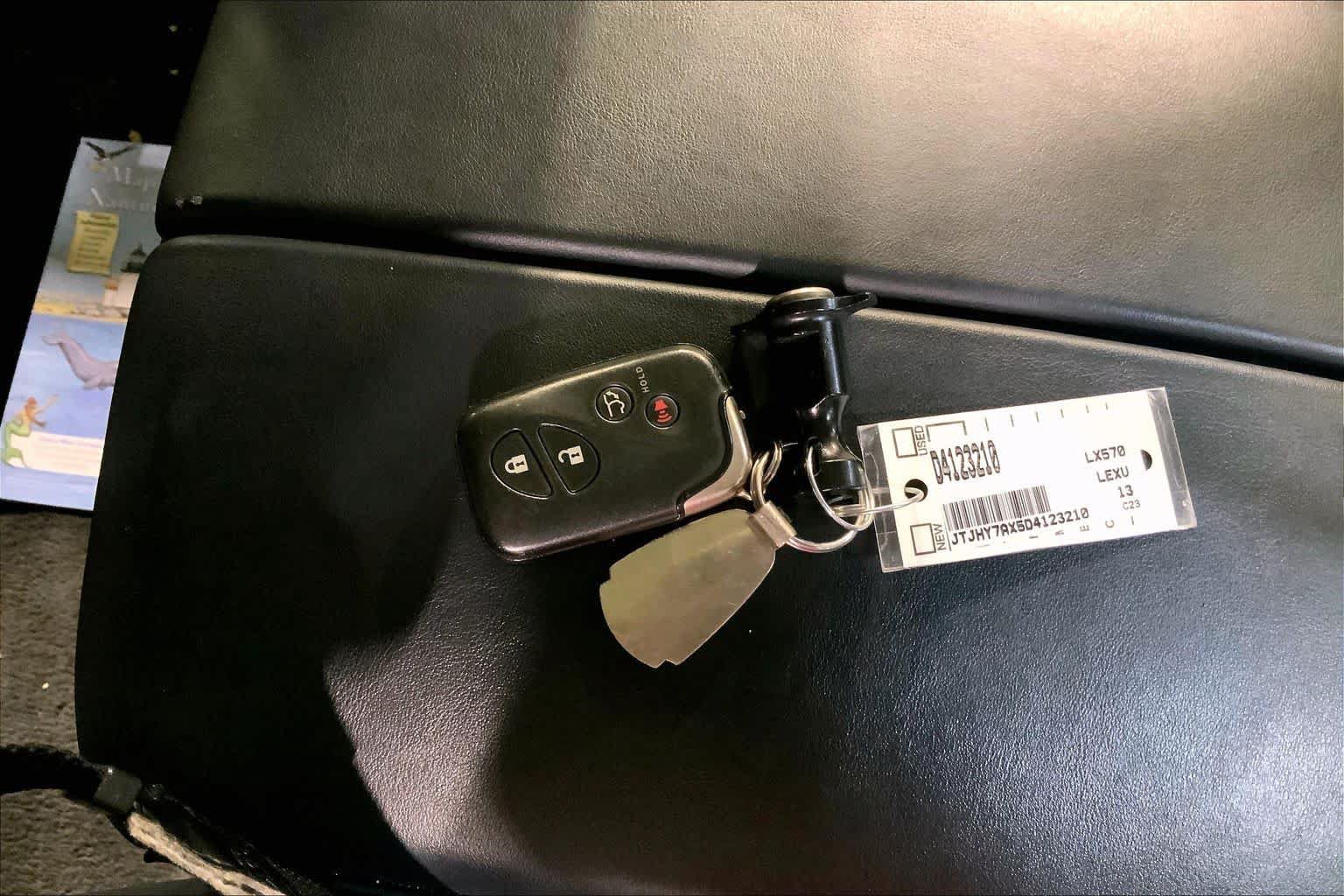 Used 2013 Lexus LX 570 4WD image 15