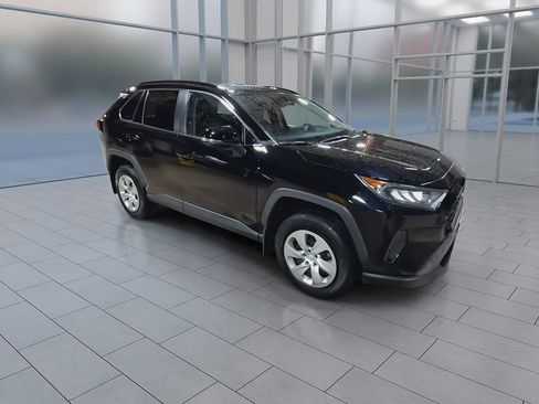Used 2021 Toyota RAV4 LE w/ Carpet Mat Package (TMS) AWD/4WD image 2