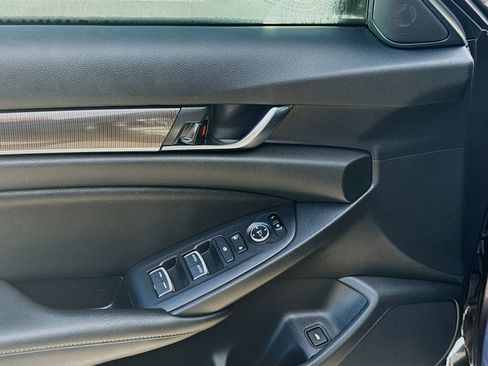 Used 2019 Honda Accord Sport image 16