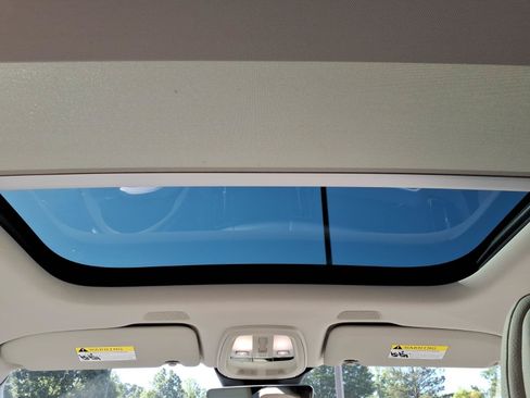 Certified 2024 Volvo XC60 B5 Plus w/ Protection Package Premier AWD/4WD image 15