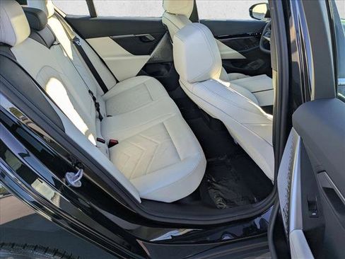 Certified 2025 BMW 530i image 20