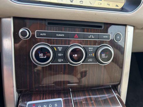 Used 2017 Land Rover Range Rover HSE image 41
