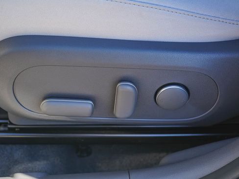 Certified 2025 Hyundai Kona SEL image 20