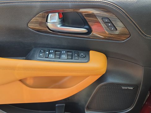 Used 2022 Chrysler Pacifica Pinnacle FWD image 28