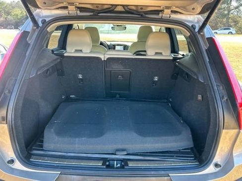 Used 2024 Volvo XC40 B5 Plus w/ Protection Package Premier image 6