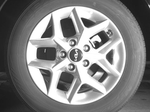 Used 2025 Kia Soul LX w/ LX Technology Package FWD image 14