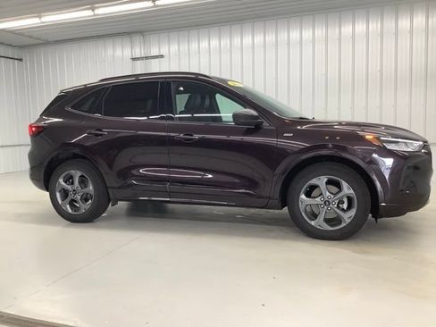 Used 2023 Ford Escape ST-Line w/ Tech Pack #1 AWD/4WD image 7