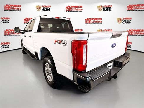 Used 2024 Ford F250 XLT w/ FX4 Off-Road Package image 2