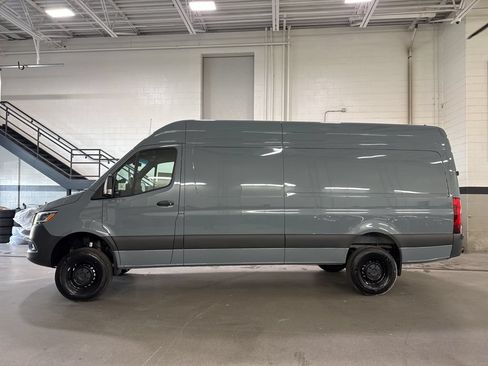 New 2026 Mercedes-Benz Sprinter 2500 image 3