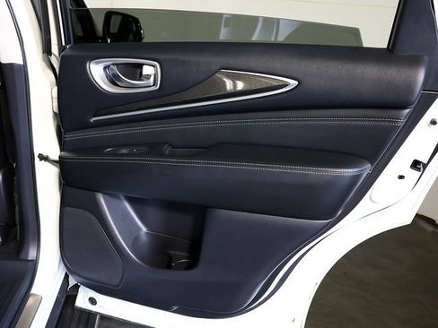 Used 2016 INFINITI QX60 Luxe w/ Premium Plus Package AWD/4WD image 34