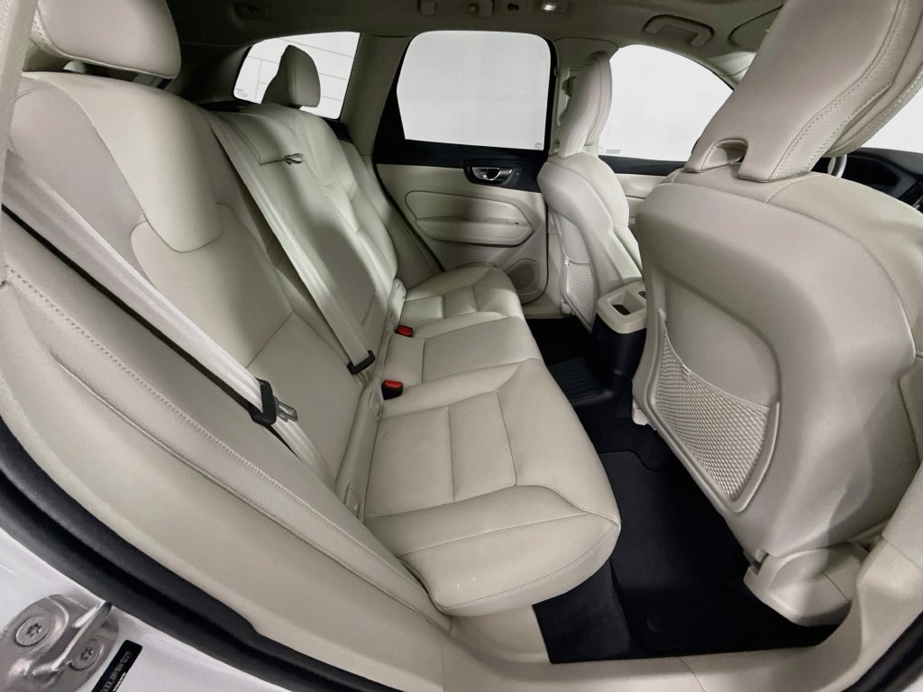 Used 2024 Volvo XC60 T8 Plus w/ Climate Package AWD/4WD image 22