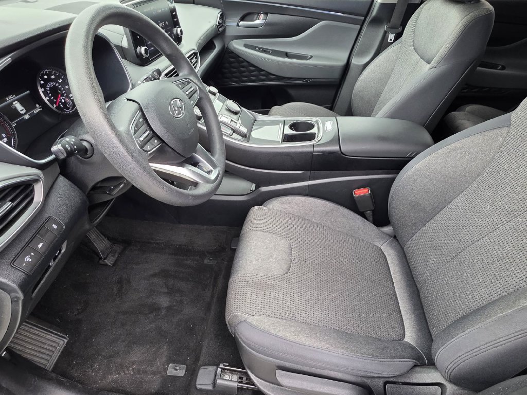 Used 2021 Hyundai Santa Fe SE FWD image 8