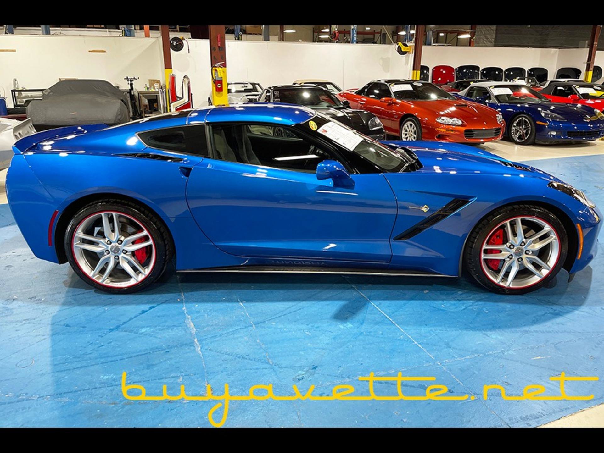 Used 2015 Chevrolet Corvette Stingray Coupe w/ 2LT Preferred Equipment Group RWD image 7