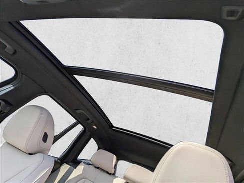 Used 2022 BMW X3 sDrive30i w/ M Sport Package image 15