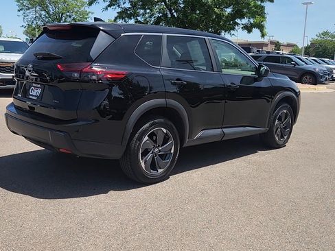 Used 2025 Nissan Rogue SV AWD/4WD image 5