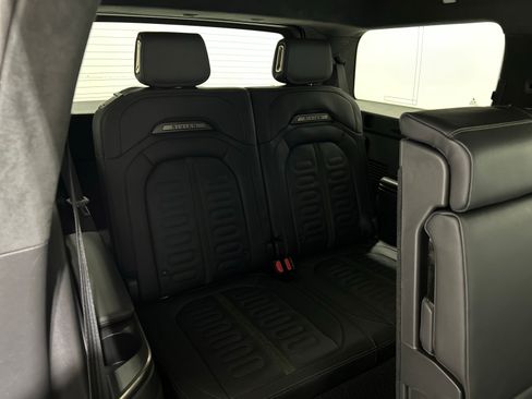 Used 2023 Rivian R1S Adventure AWD/4WD image 25