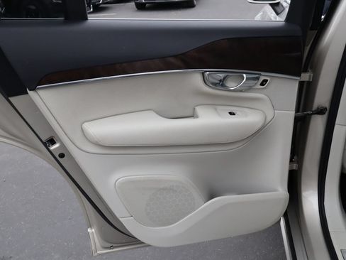 Used 2016 Volvo XC90 T6 Momentum w/ Momentum Plus Package AWD/4WD image 37