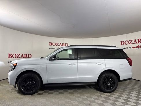 New 2025 Ford Expedition Active image 4