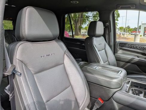 Used 2023 GMC Yukon Denali AWD/4WD image 37