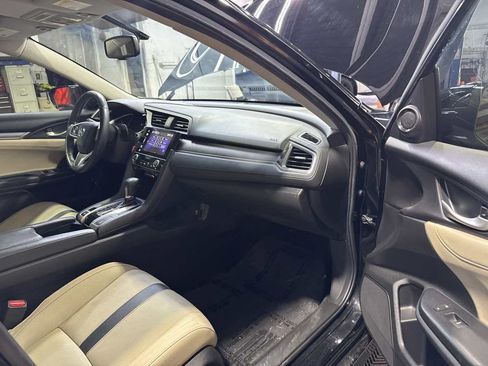 Used 2018 Honda Civic EX-L image 25
