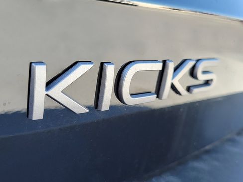 New 2026 Nissan Kicks SR image 8