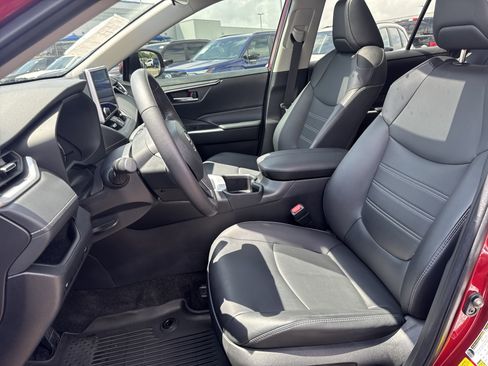 Used 2024 Toyota RAV4 XLE Premium image 27