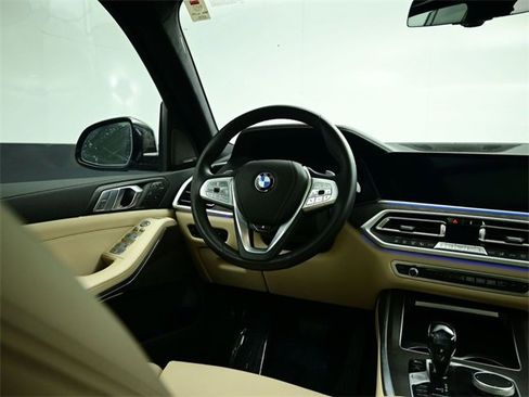 Used 2021 BMW X7 xDrive40i w/ Premium Package image 8