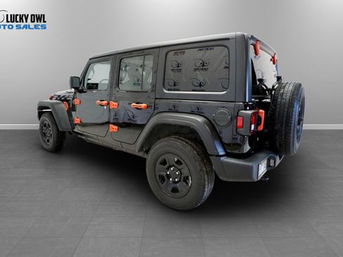 Used 2022 Jeep Wrangler Unlimited Sport AWD/4WD image 7