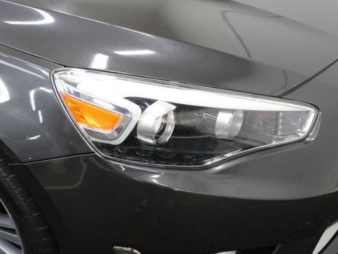 Used 2014 Kia Cadenza Premium w/ Luxury Package FWD image 6