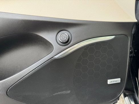 Used 2023 Buick Enclave Essence w/ Experience Buick Package image 13