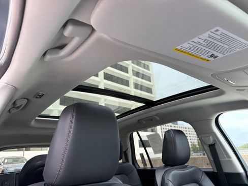 New 2026 Lincoln Aviator AWD image 14