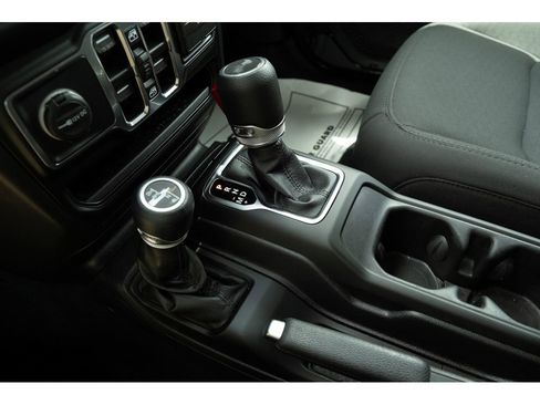 Used 2022 Jeep Wrangler Unlimited Sport AWD/4WD image 24