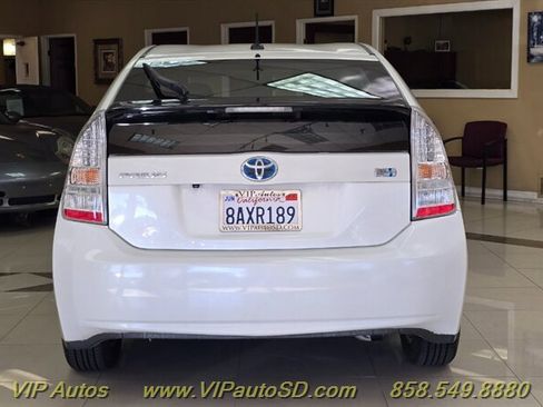 Used 2010 Toyota Prius Three image 7