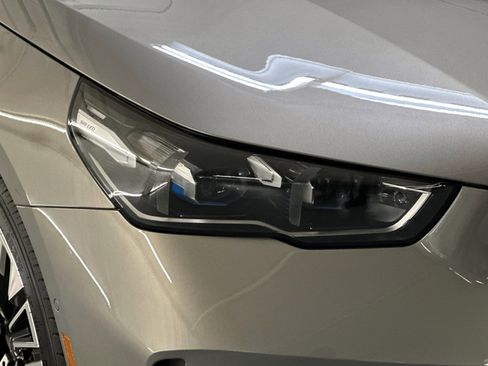 Used 2026 BMW 530i w/ Premium Package RWD image 10