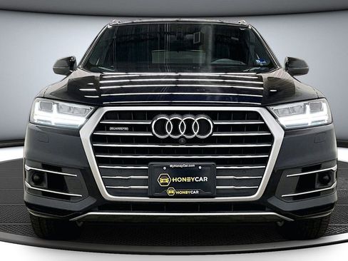 Used 2018 Audi Q7 3.0T Prestige w/ Prestige Package image 2