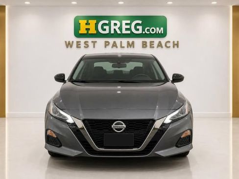Used 2019 Nissan Altima 2.5 SR FWD image 7