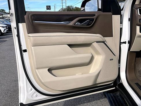 Used 2021 GMC Yukon Denali w/ Denali Premium Package image 17
