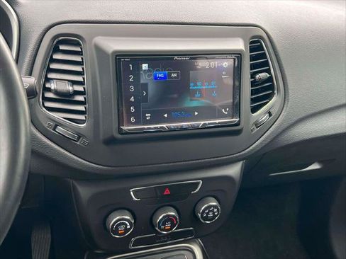 Certified 2018 Jeep Compass Latitude AWD/4WD image 12