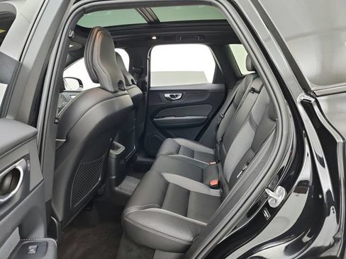 Used 2024 Volvo XC60 T8 Ultimate w/ Protection Package Premier AWD/4WD image 43